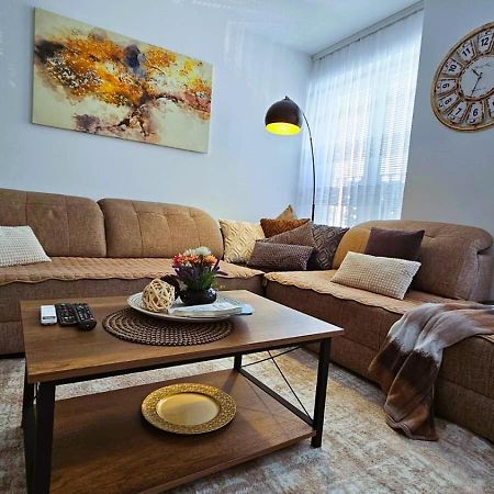 Superb 1 Bedroom In The Best Zone Of The City. Ferizaj Exterior foto