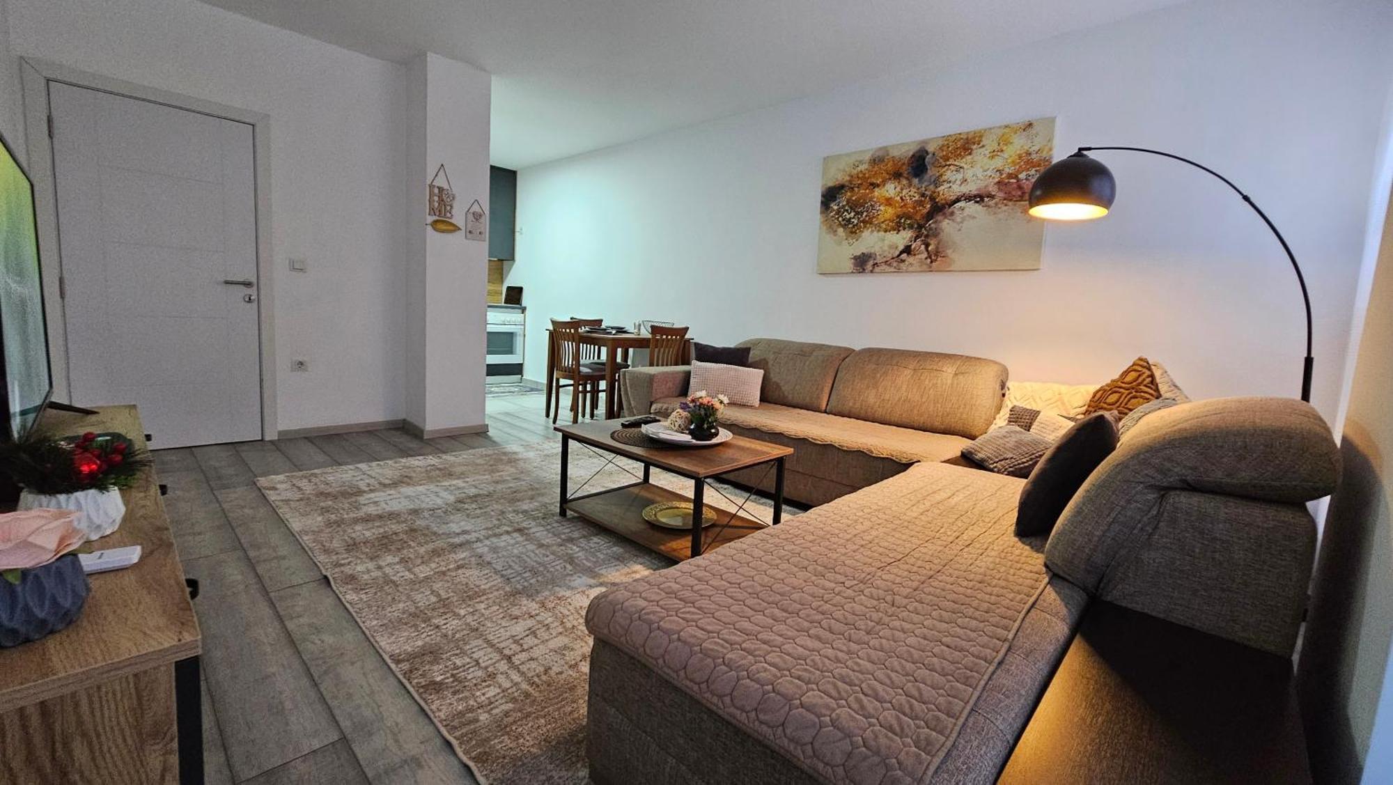 Superb 1 Bedroom In The Best Zone Of The City. Ferizaj Exterior foto